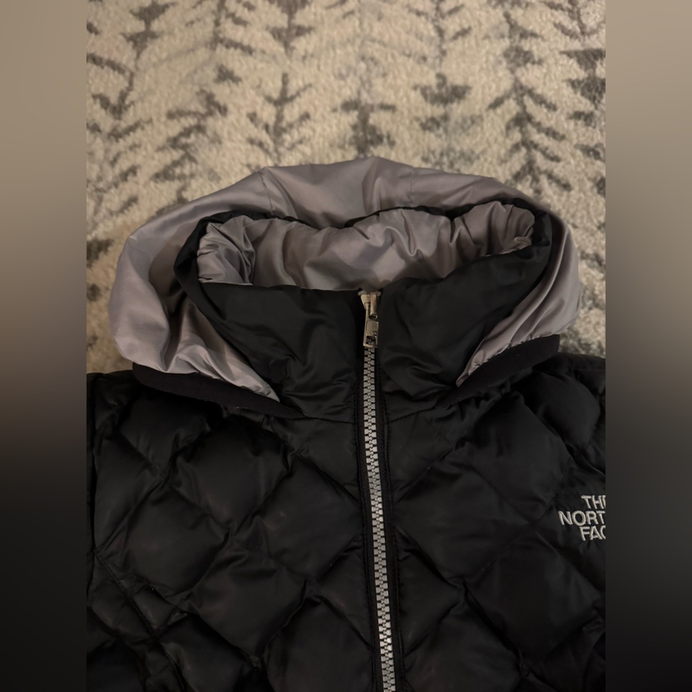 The North Face Down 550 Girls Jacket - Size Small 7/8 - Picture 4 of 10